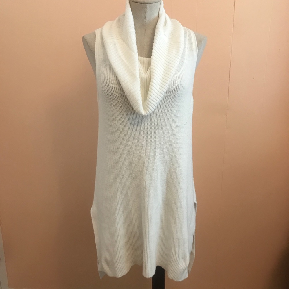 Crown and Ivy Creamy White Cowl Neck Tunic Dress